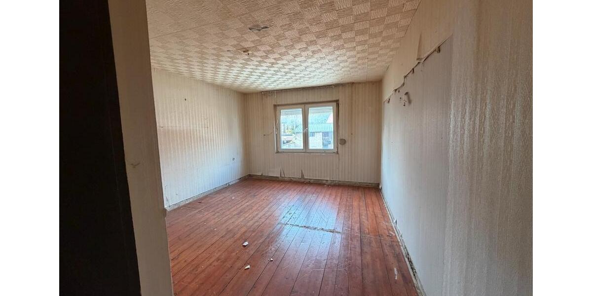 Reihenhaus Swisttal - 5 Zimmer, 140 m&sup2;, 185.000&euro; | Angebot:27285292