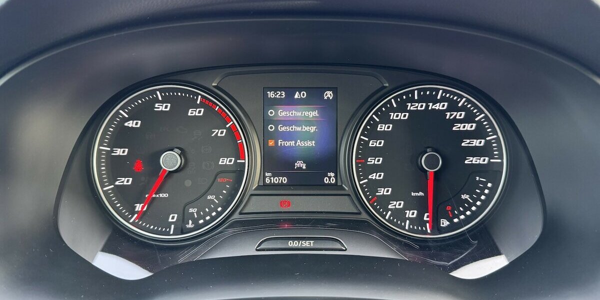 Seat Ateca Leder Navi Klima Temp. SR+WR UNFALLFREI 1a 60.000 km 15.900 &euro; Erftstadt 50374