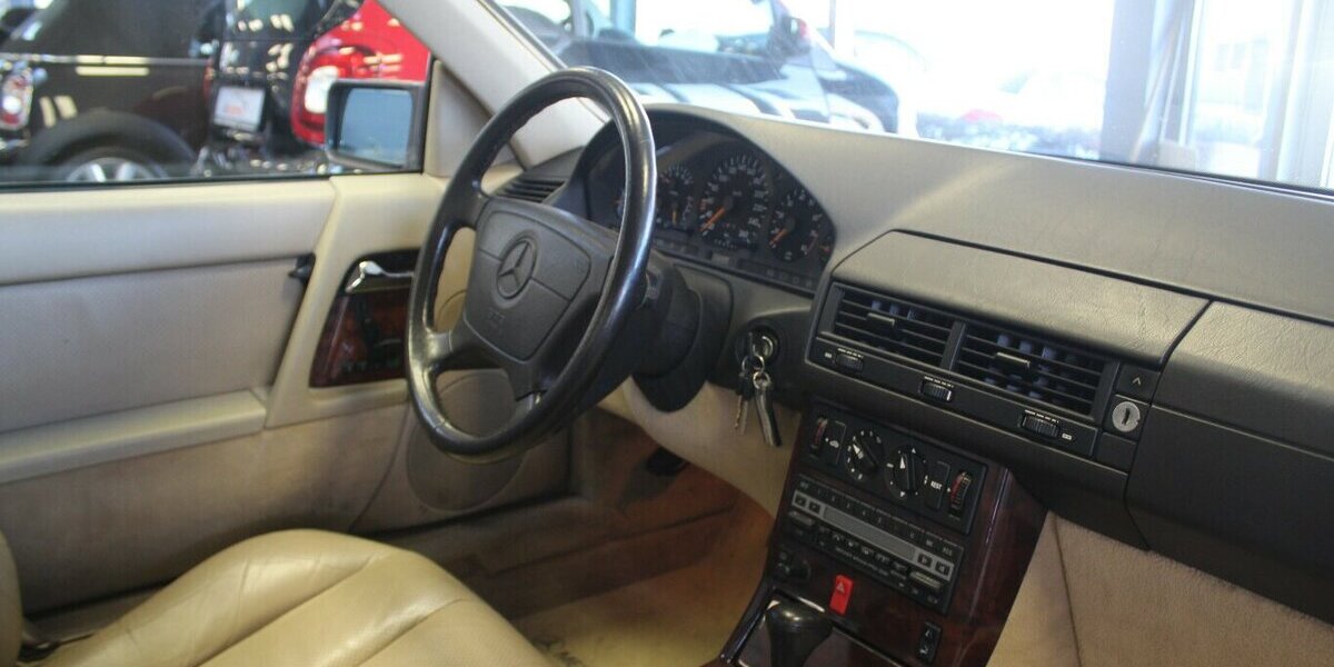 Mercedes-Benz SL 300 24V - Hardtop - H-KENNZEICHEN - 64.150 km 22.980 &euro; Euskirchen 53881