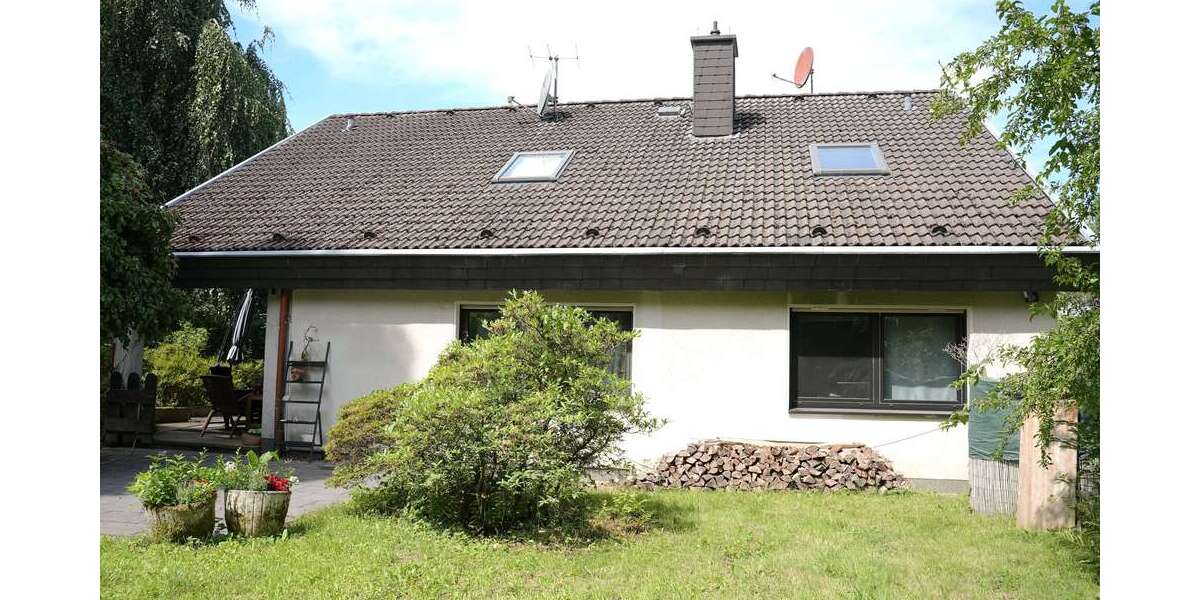 Einfamilienhaus Rösrath - 9 Zimmer, 326 m&sup2;, 670.000&euro; | Angebot:24307405