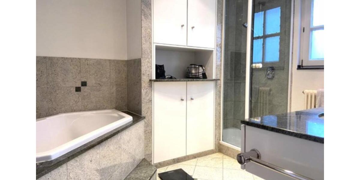 Einfamilienhaus Köln Rodenkirchen - 7 Zimmer, 220 m&sup2;, 3.950&euro; | Angebot:25396684