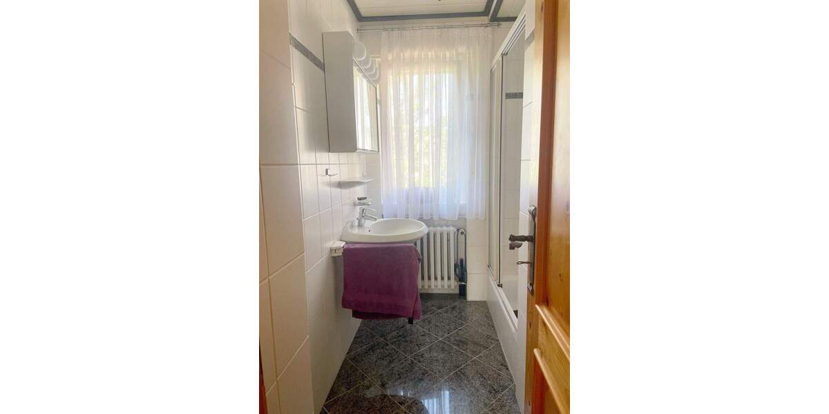 Einfamilienhaus Bonn Röttgen - 7 Zimmer, 165 m&sup2;, 580.000&euro; | Angebot:25698112