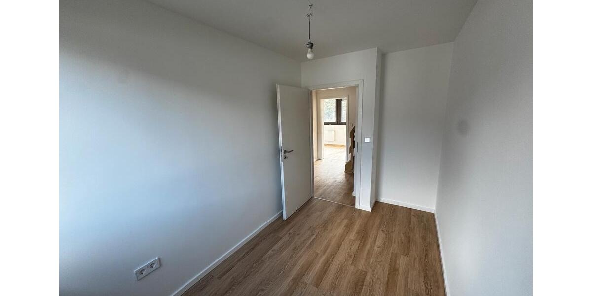 Reihenhaus Lohmar - 6 Zimmer, 170 m&sup2;, 2.550&euro; | Angebot:26345389