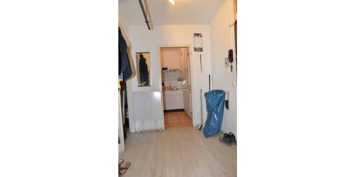 Etagenwohnung Köln Meschenich - 2 Zimmer, 50 m&sup2;, 75.000&euro; | Angebot:25728626