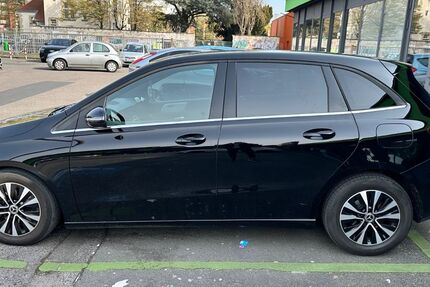 Mercedes-Benz B 180 213.000 km 12.500 &euro; Köln 51103