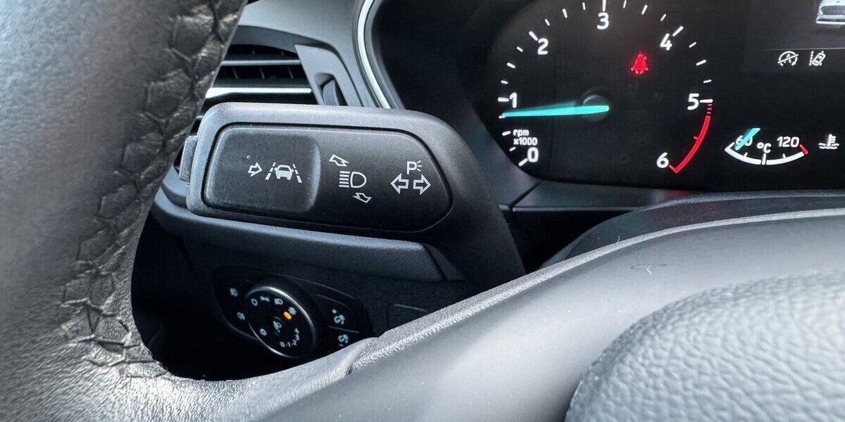 Ford Focus Navi Temp.Sitzh.Spurh.CarPlay EU6 GARANTIE 93.000 km 12.500 &euro; Erftstadt 50374