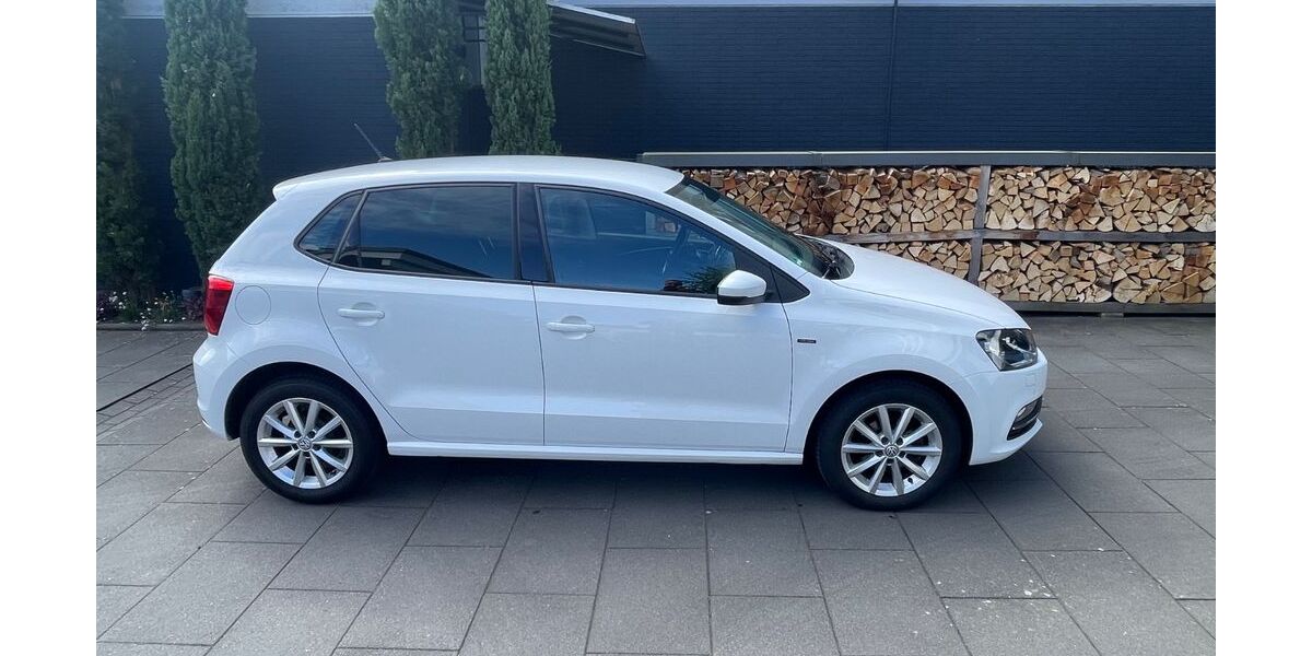 VW Polo 99.000 km 8.300 &euro; Niederkassel 53859
