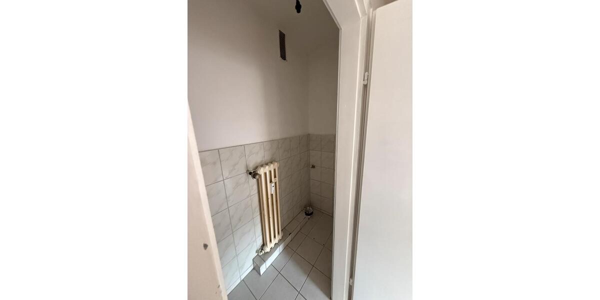 Etagenwohnung Köln Kalk - 4 Zimmer, 95 m&sup2;, 1.720&euro; | Angebot:26041018