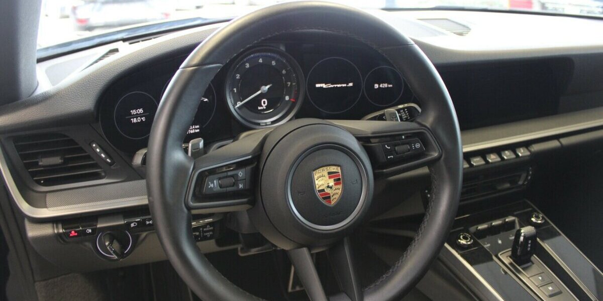 Porsche 992 Carrera S PDLS - Schiebedach - Bose 37.795 km 107.911 &euro; Euskirchen 53881