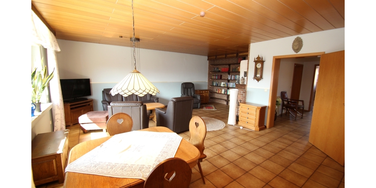 Mit 3D: Mehr Raum fürs Leben – gepflegtes Ein- Zweifamilienhaus mit vielseitigem Platzangebot in Wesseling - Einfamilienhaus Wesseling | Angebot:27350959