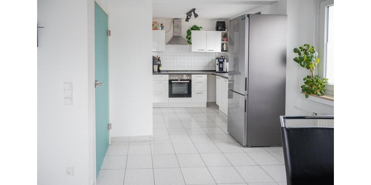 Etagenwohnung Köln Porz - 4 Zimmer, 120 m&sup2;, 1.450&euro; | Angebot:25542428