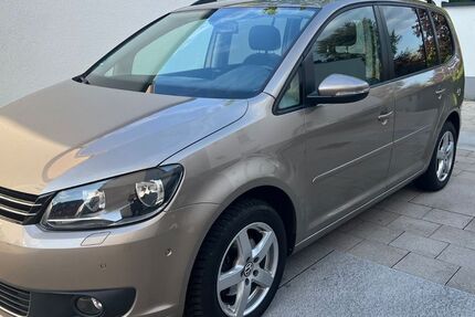 VW Touran 150.000 km 8.399 &euro; Troisdorf (Nähe Köln/Bonn) 53844