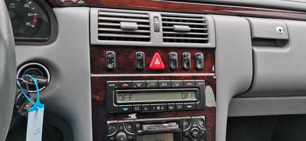 Mercedes-Benz E 200 109.000 km 2.500 &euro; Troisdorf 53840