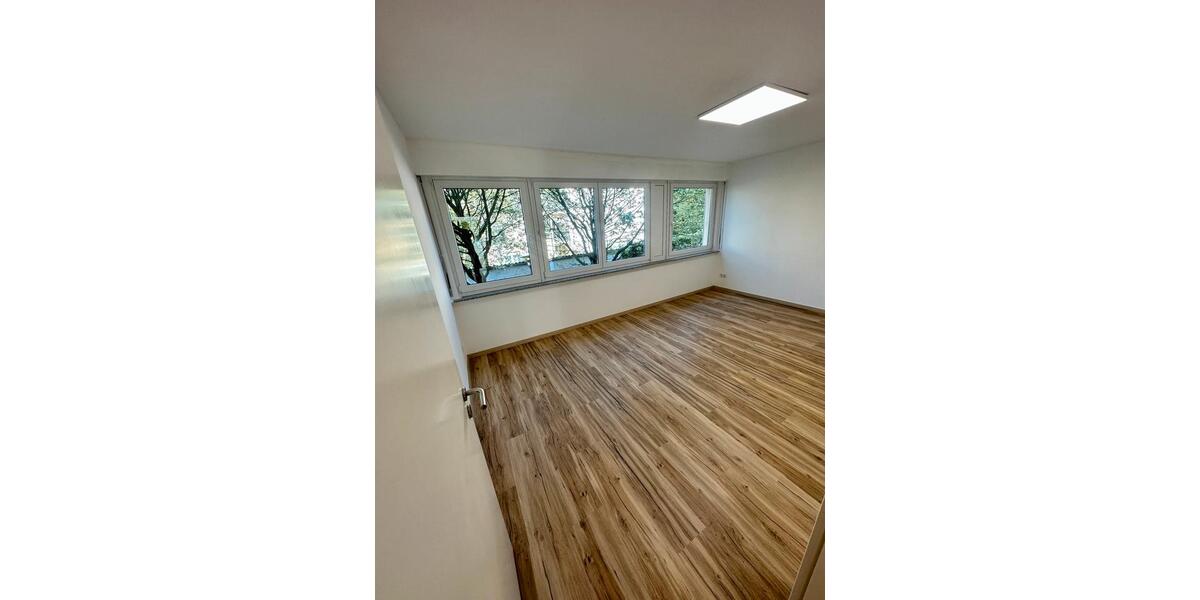 Etagenwohnung Leverkusen - 2 Zimmer, 58 m&sup2;, 1.390&euro; | Angebot:25918386