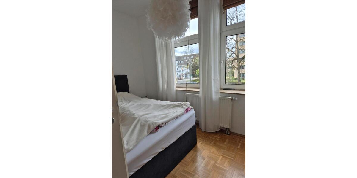 Etagenwohnung Bonn - 2 Zimmer, 35 m&sup2;, 561&euro; | Angebot:26041013