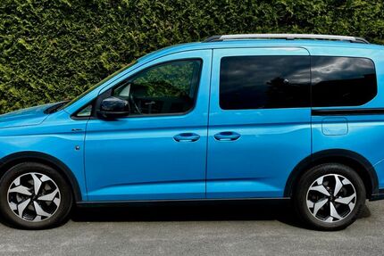 Ford Tourneo Connect 31.900 km 27.500 &euro; Köln 51147