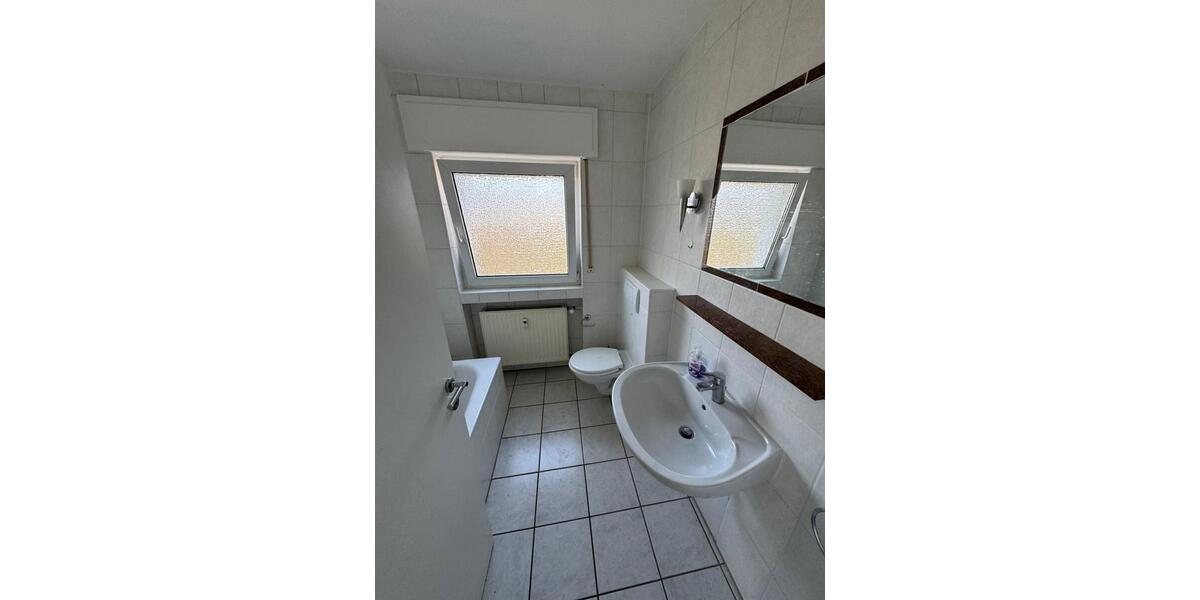 Etagenwohnung Sankt Augustin - 5 Zimmer, 132 m&sup2;, 2.000&euro; | Angebot:25803933