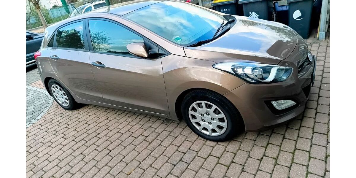 Hyundai i30 44.500 km 7.199 &euro; Kerpen 50170