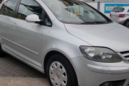 VW Golf Plus 131.445 km 2.099 &euro; köln 51103