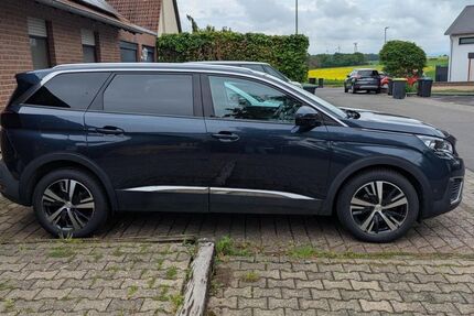 Peugeot 5008 111.000 km 14.200 &euro; Vettweiß 52391