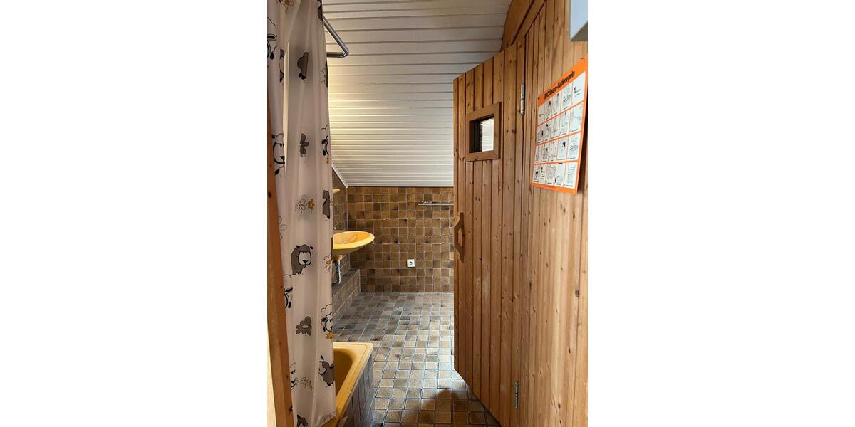 Etagenwohnung Leverkusen Schlebusch - 3 Zimmer, 123 m&sup2;, 1.400&euro; | Angebot:25961268