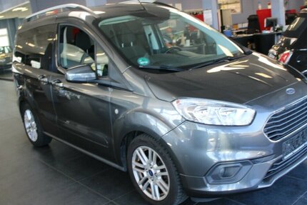Ford Tourneo Courier 1.0 EcoBoost Titanium - AHK - 1.208.955 km 9.980 &euro; Euskirchen 53881