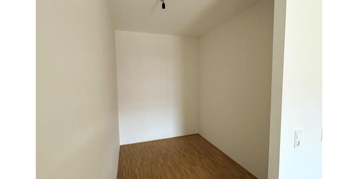 Etagenwohnung Bonn Dransdorf - 4 Zimmer, 105 m&sup2;, 1.425&euro; | Angebot:26442281