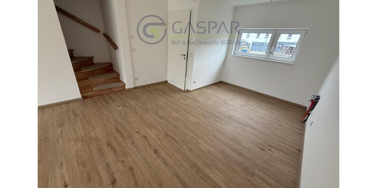 Reihenhaus Düren Mariaweiler-Hoven - 4 Zimmer, 120 m&sup2;, 1.635&euro; | Angebot:24700394