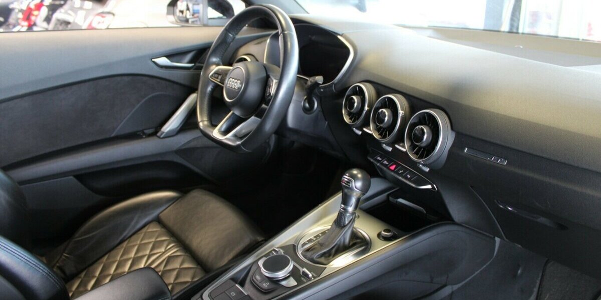 Audi TT 1.8 TFSI S tronic S Line Paket 153.939 km 19.980 &euro; Euskirchen 53881