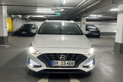 Hyundai i30 232.000 km 12.299 &euro; köln 50823