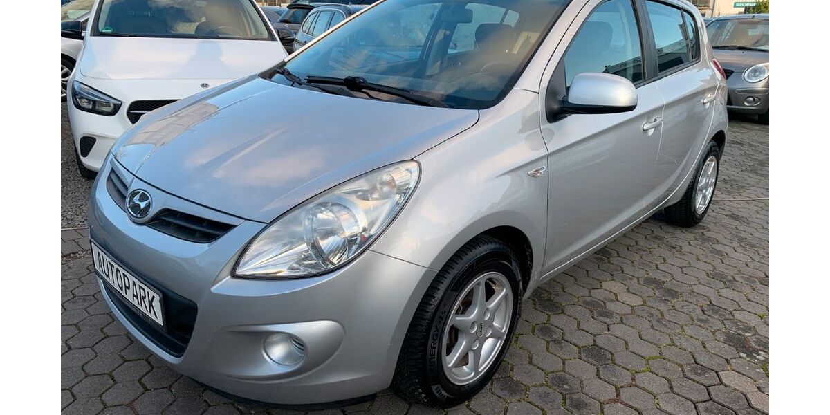 Hyundai i20 120.437 km 4.499 &euro; Mechernich/Kommern 53894