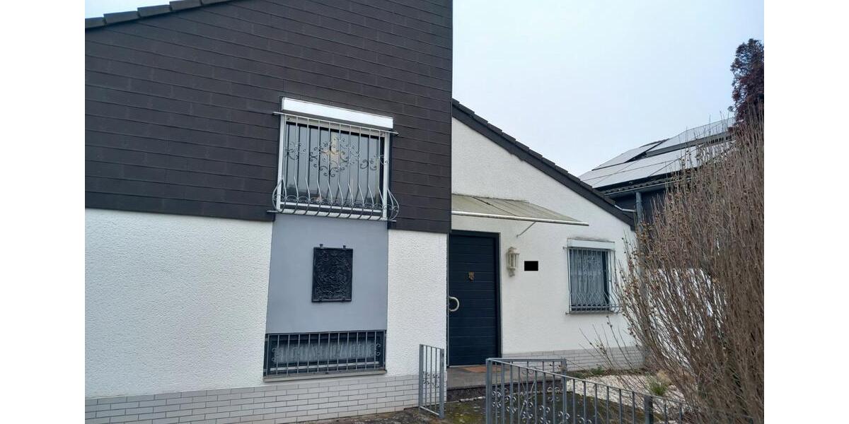 Reihenhaus Bonn Tannenbusch - 3 Zimmer, 110 m&sup2;, 425.000&euro; | Angebot:26993911