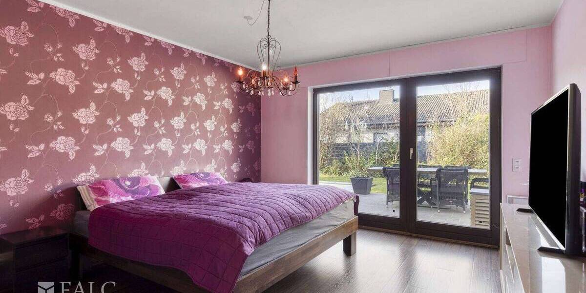 Einfamilienhaus Pulheim - 7 Zimmer, 351 m&sup2;, 1.199.000&euro; | Angebot:25996023