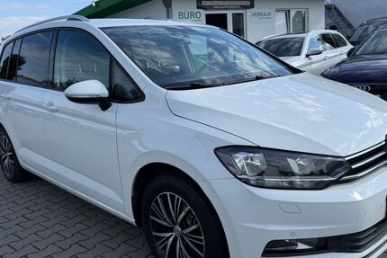 VW Touran 177.000 km 8.900 &euro; Rheinbach 53359