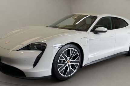 Porsche Taycan 31.710 km 69.800 &euro; Köln 50823