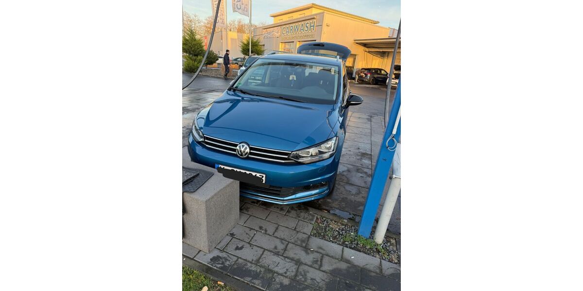 VW Touran 100.000 km 19.000 &euro; Köln 51107