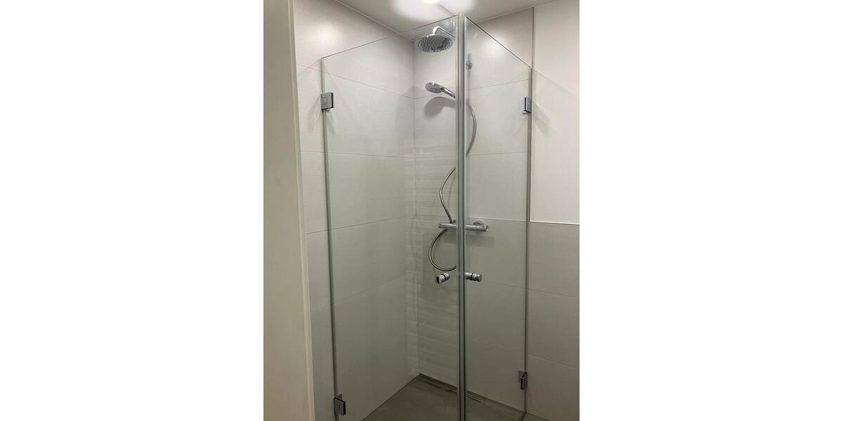 Etagenwohnung Brühl - 3 Zimmer, 100 m&sup2;, 930&euro; | Angebot:26044697