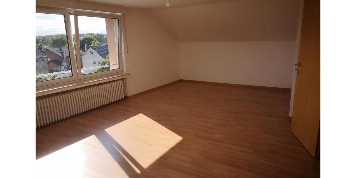 Dachgeschoßwohnung Siegburg - 3 Zimmer, 74 m&sup2;, 990&euro; | Angebot:26005064