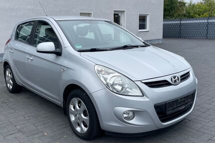 Hyundai i20 175.000 km 2.990 &euro; Düren 52351