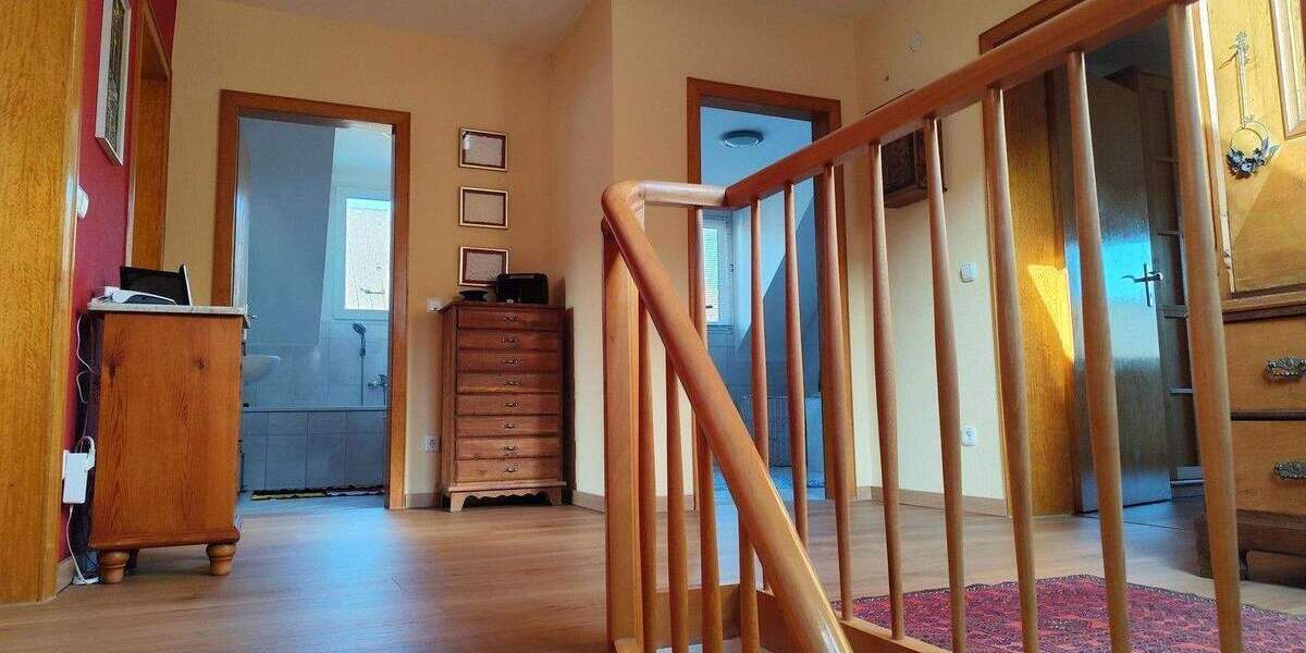 Einfamilienhaus Meckenheim - 6 Zimmer, 185 m&sup2;, 590.000&euro; | Angebot:25657599