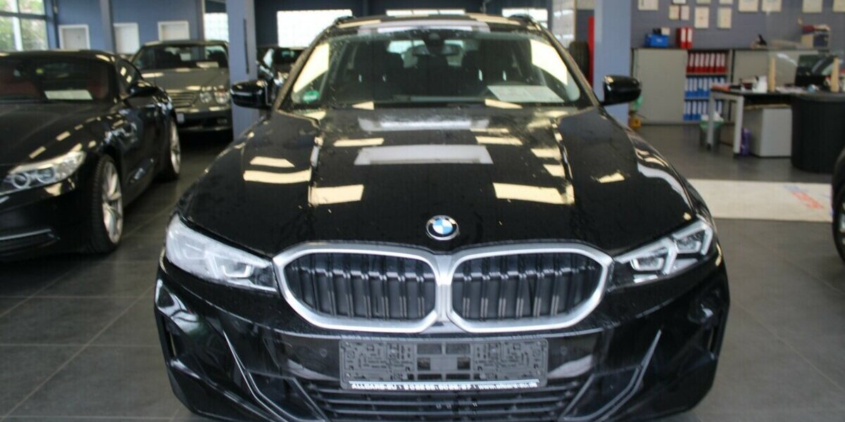 BMW 318 318i Touring Aut. 35.620 km 28.480 &euro; Euskirchen 53881