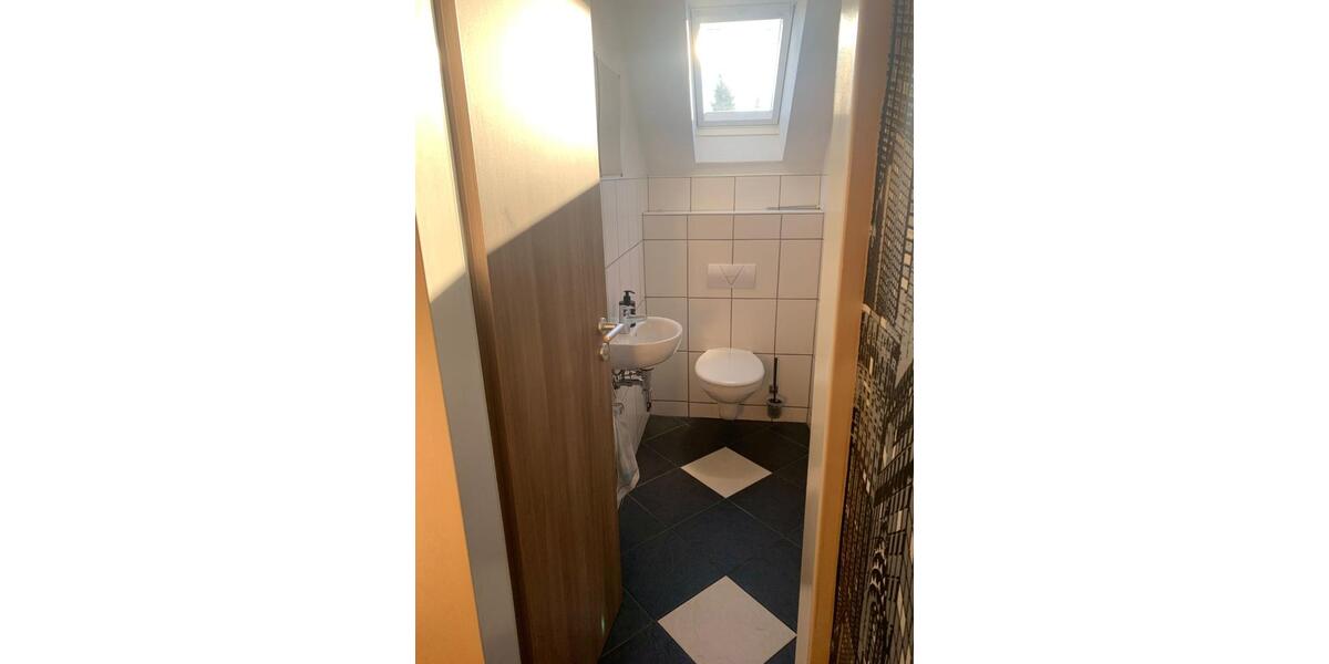 Dachgeschoßwohnung Bonn Hardtberg - 1 Zimmer, 33 m&sup2;, 88.178&euro; | Angebot:24649427