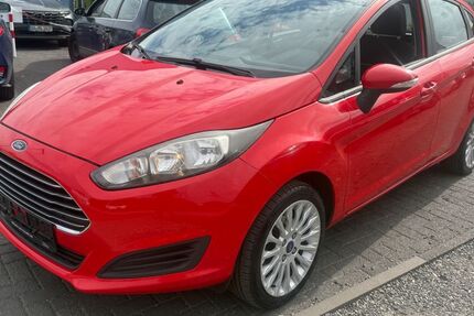 Ford Fiesta 211.000 km 4.950 &euro; brühl 50321