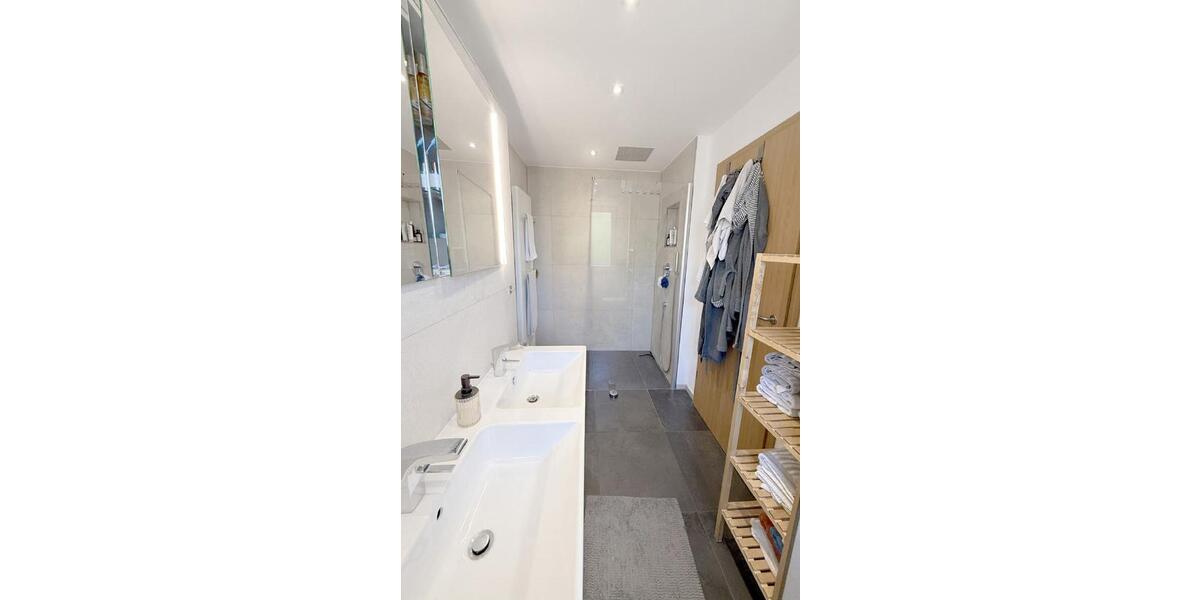Einfamilienhaus Frechen - 5 Zimmer, 154 m&sup2;, 2.495&euro; | Angebot:26060513