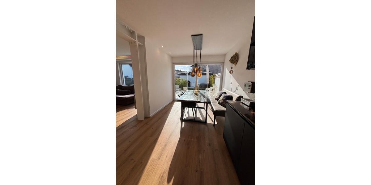 Einfamilienhaus Bonn Beuel-Mitte - 3.5 Zimmer, 130 m&sup2;, 2.550&euro; | Angebot:26397463