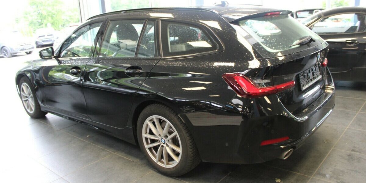 BMW 318 318i Touring Aut. 35.620 km 28.480 &euro; Euskirchen 53881
