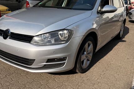 VW Golf 67.300 km 10.900 &euro; Köln 51105