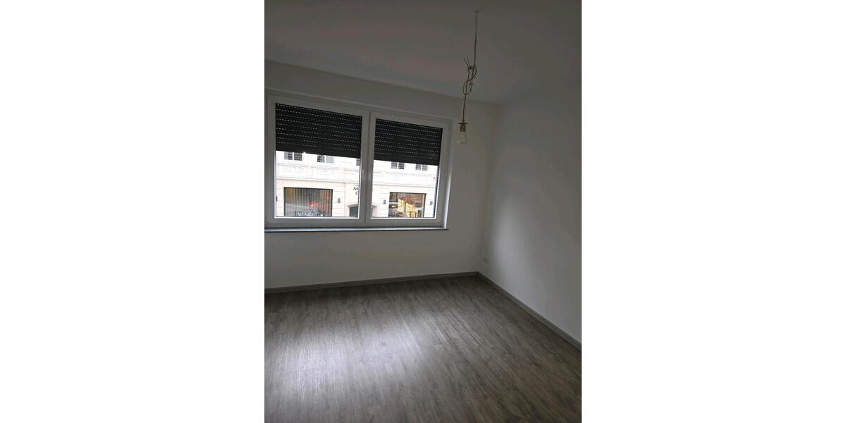 Etagenwohnung Euskirchen - 2 Zimmer, 75 m&sup2;, 11&euro; | Angebot:25992975