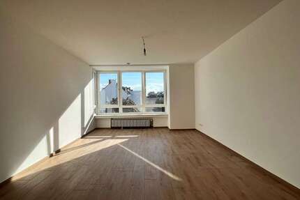 Wohnung Köln Sülz - 4 Zimmer, 102 m&sup2;, 2.050&euro; | Angebot:24972446