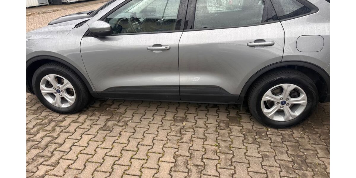 Ford Kuga 60.713 km 14.450 &euro; Kerpen 50170